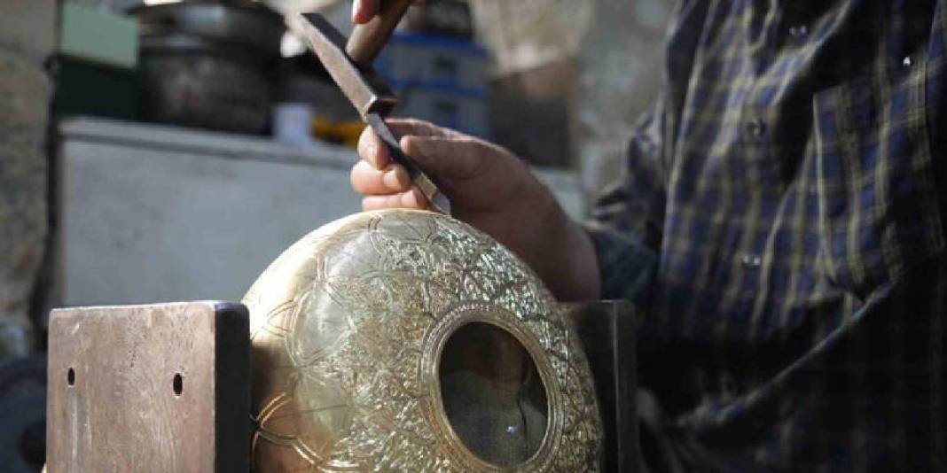 45 yıldır ustalıkla bu işi yapıyor! Onun elinden çıkıyor, tanesi 100.000 TL’ye satılıyor: Teknoloji bu işe uğramıyor 2